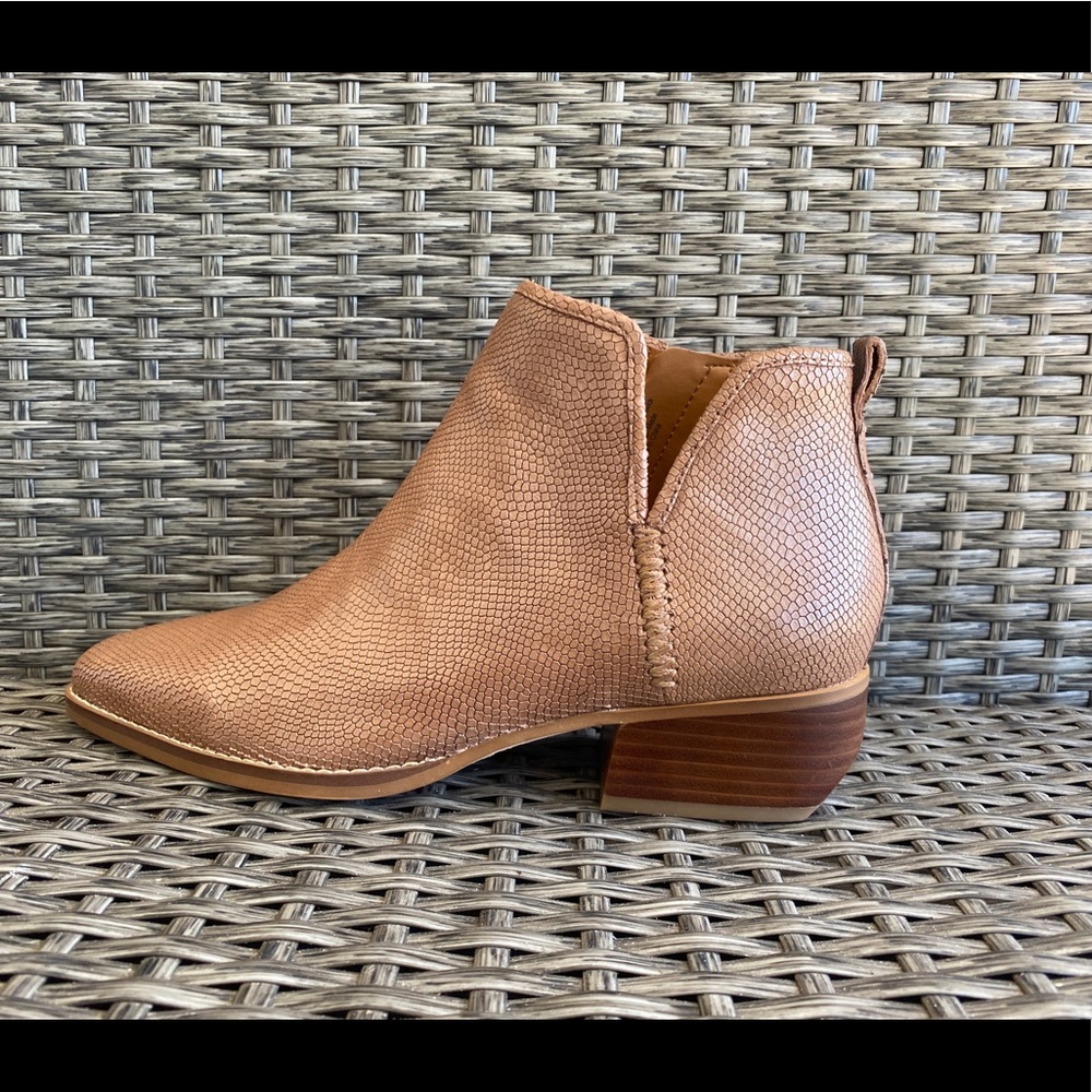 NEW Sarto Ankle Bootie in Size 8.5 Brown